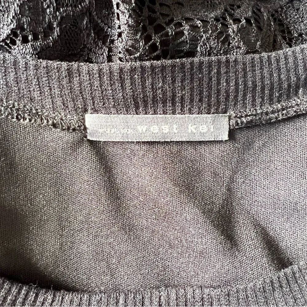 West Kei Black Lace Long Sleeve Varsity Banded Top XS - Picture 6 of 7